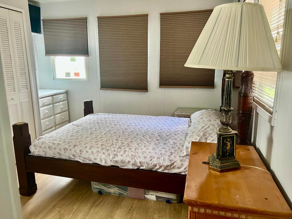 DEERFIELD LAKE - Residential