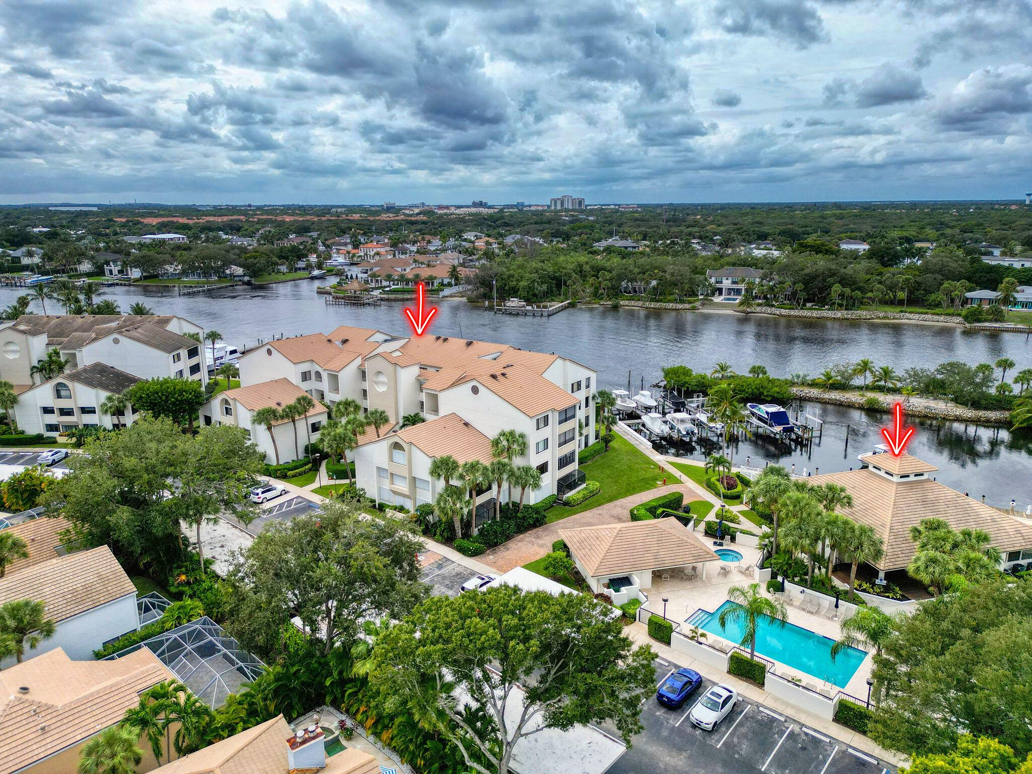 OAK HARBOUR CONDOS - Residential Lease