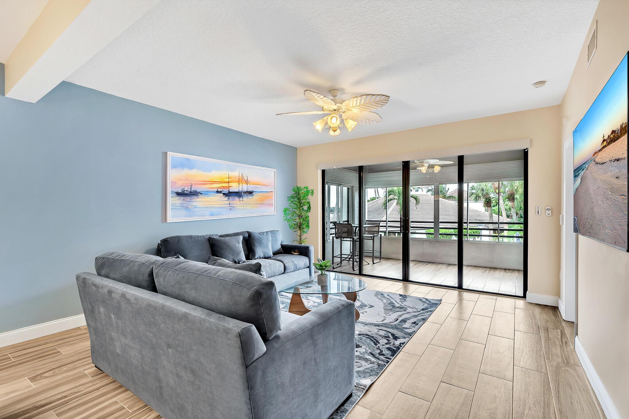 OAK HARBOUR CONDOS - Residential Lease