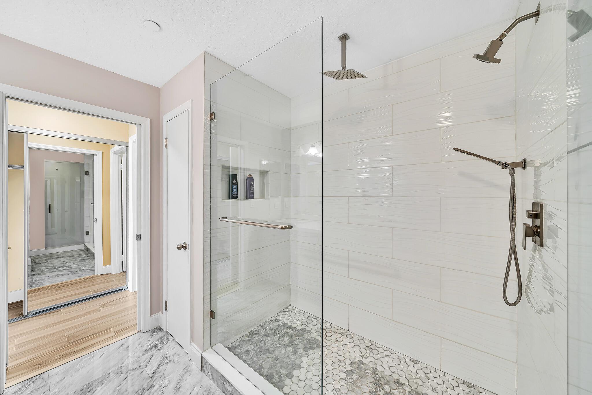 OAK HARBOUR CONDOS - Residential Lease