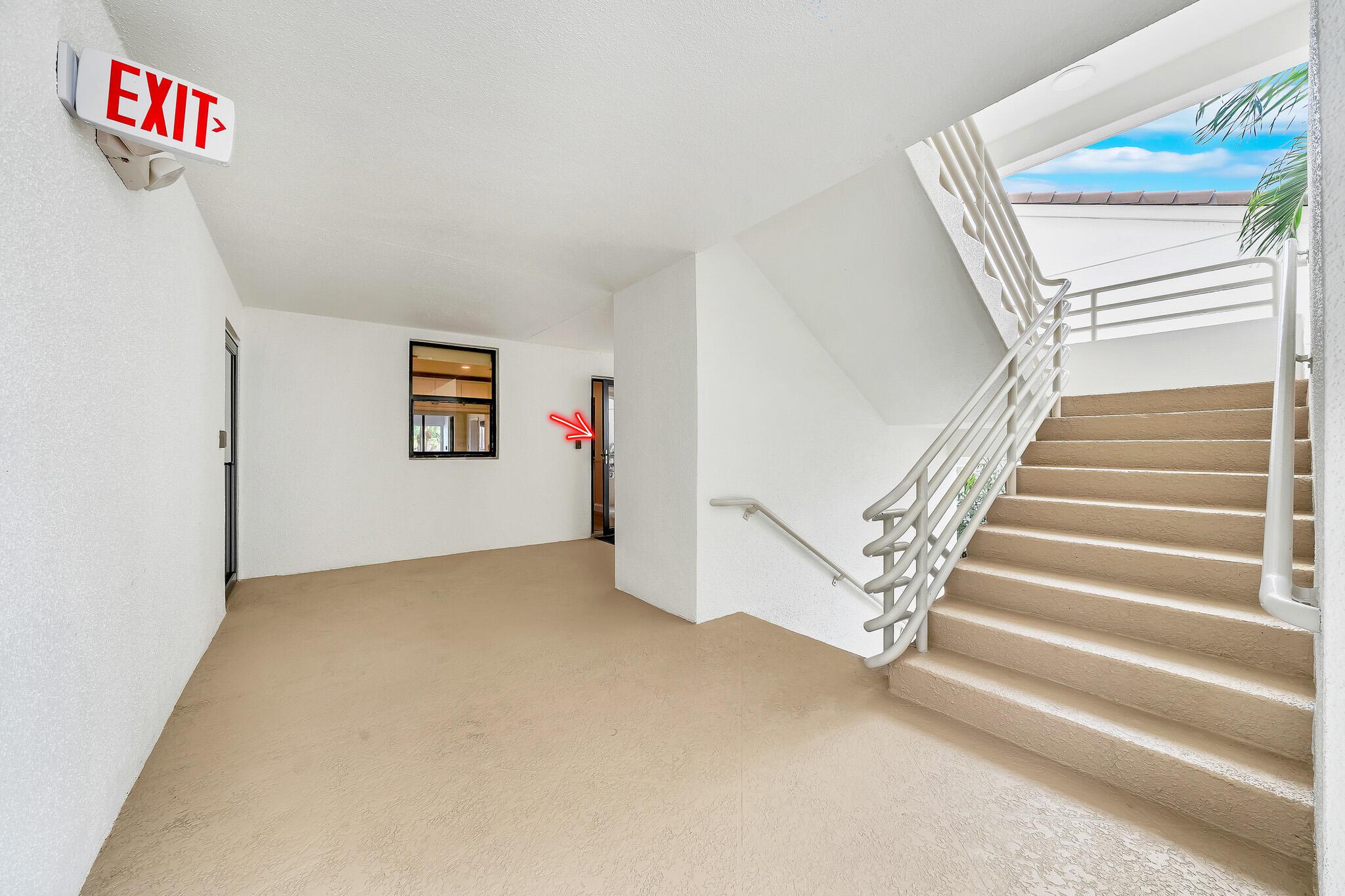 OAK HARBOUR CONDOS - Residential Lease