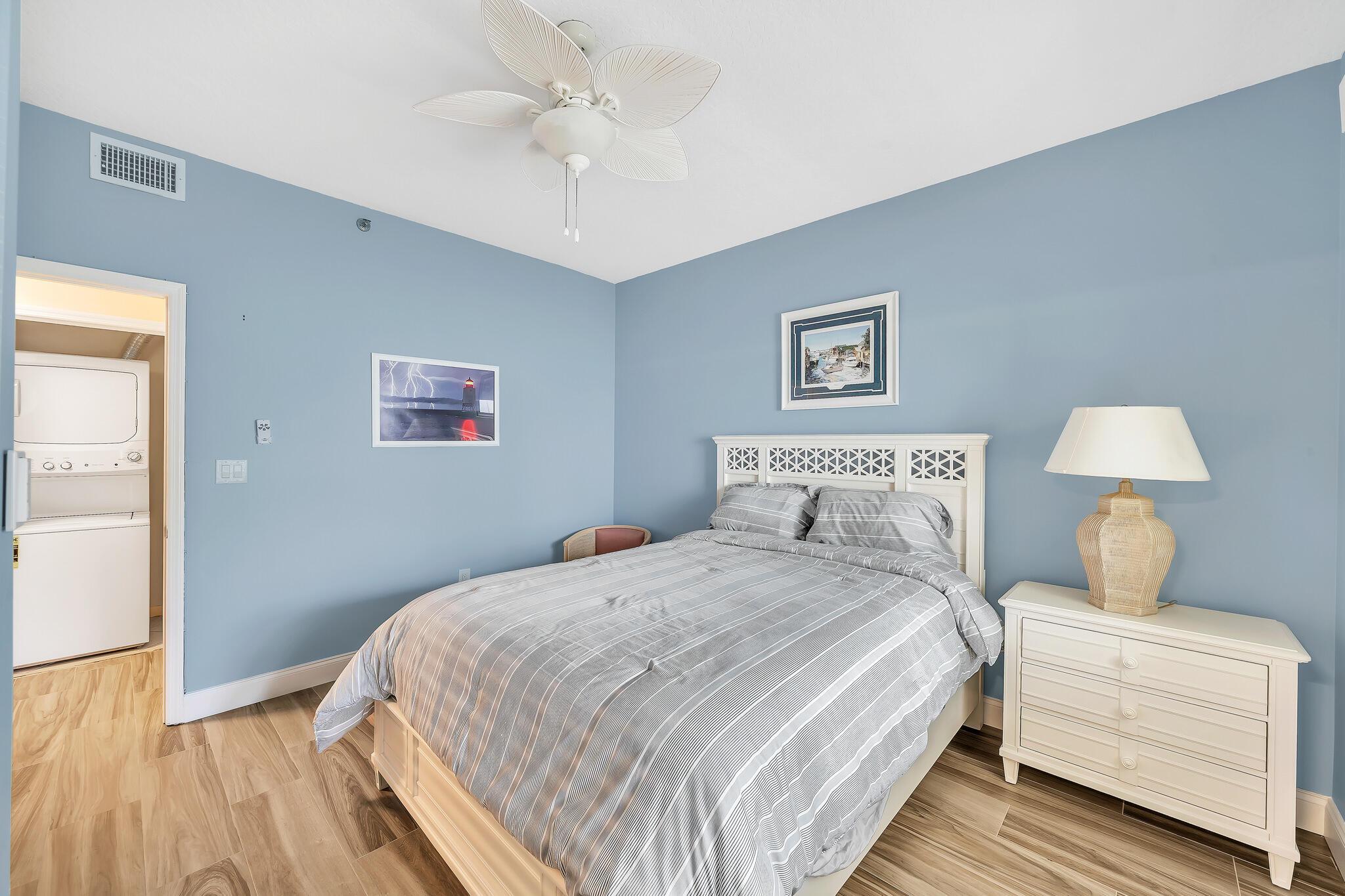 OAK HARBOUR CONDOS - Residential Lease