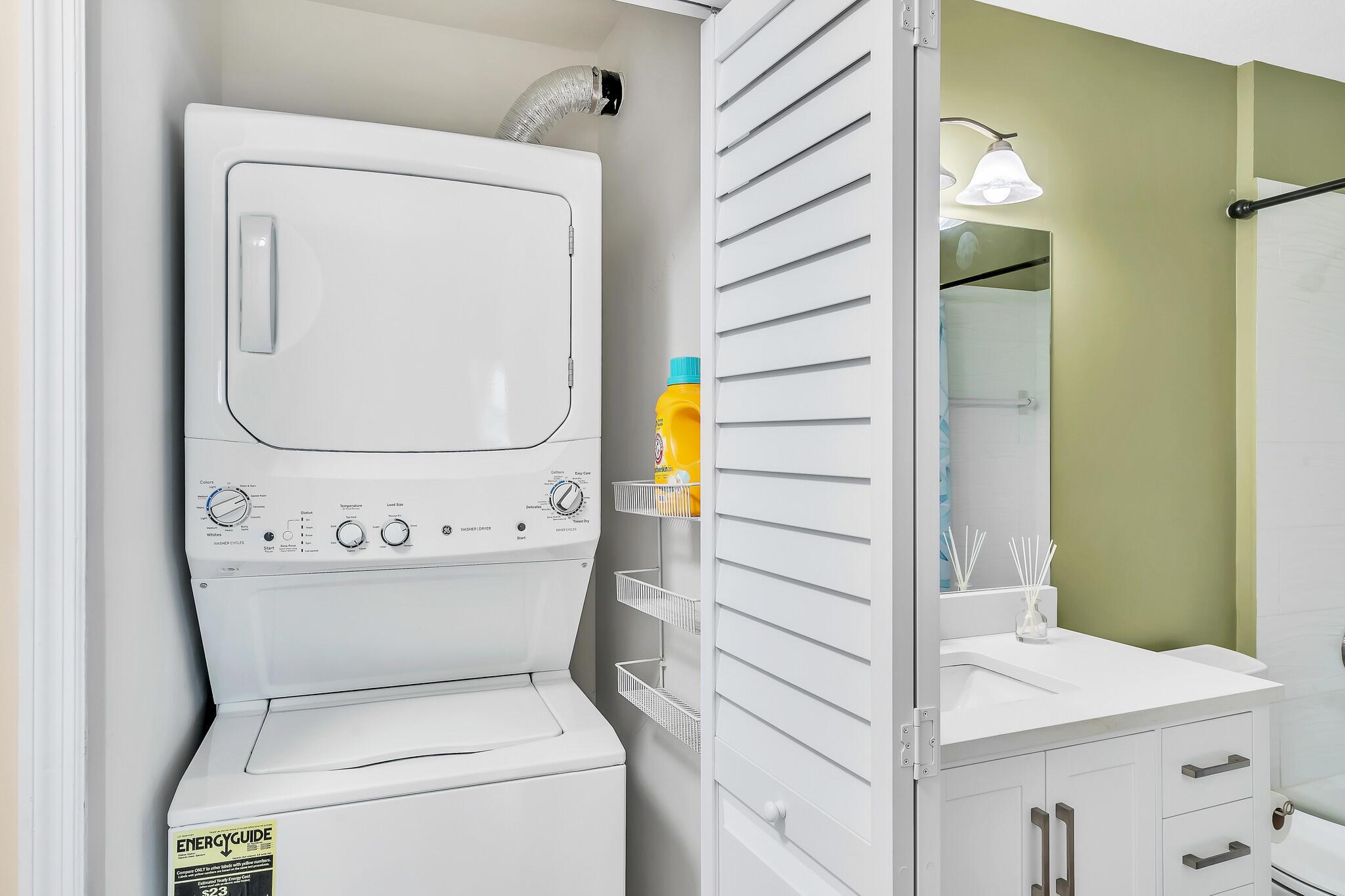 OAK HARBOUR CONDOS - Residential Lease