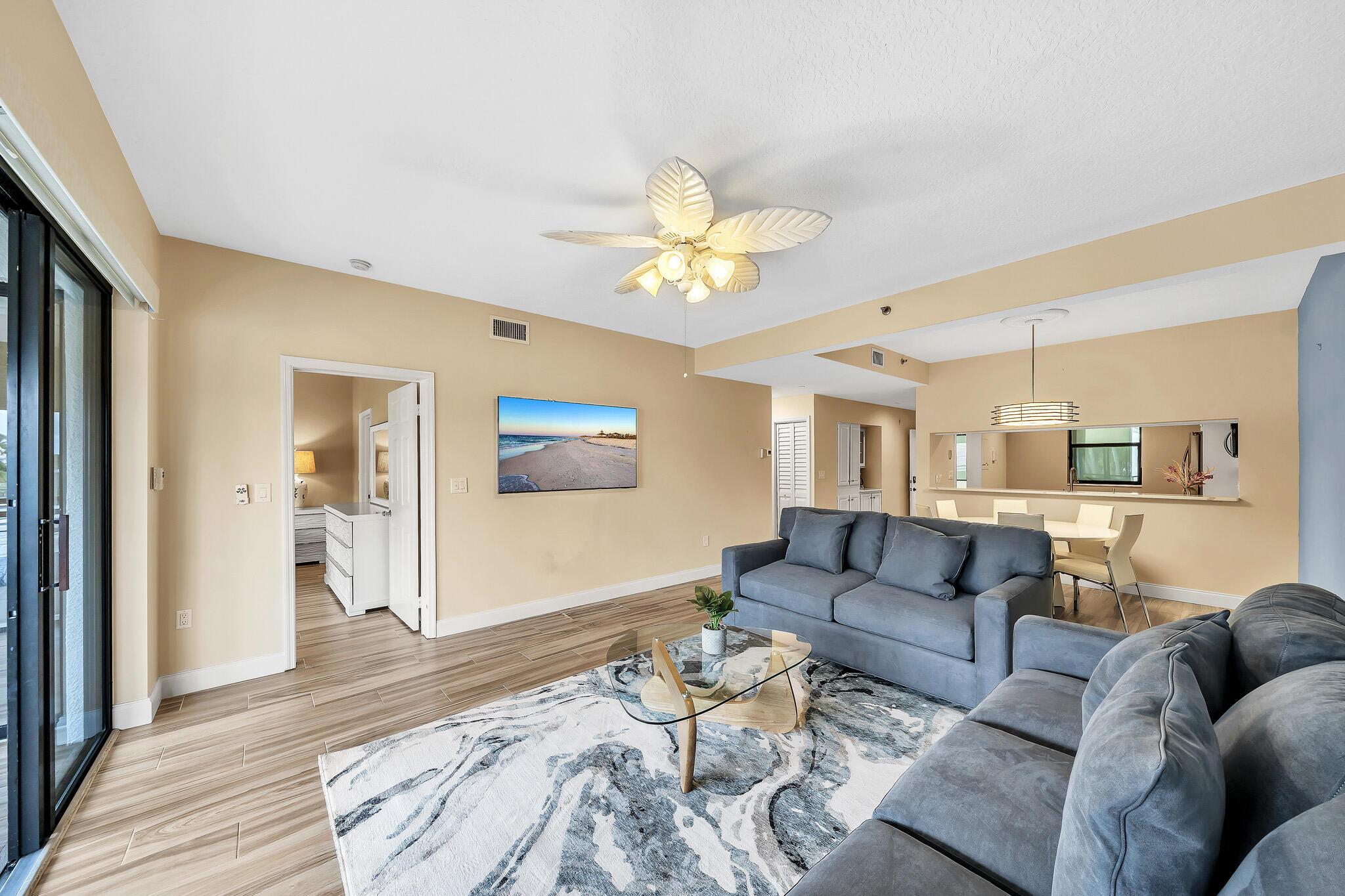 OAK HARBOUR CONDOS - Residential Lease