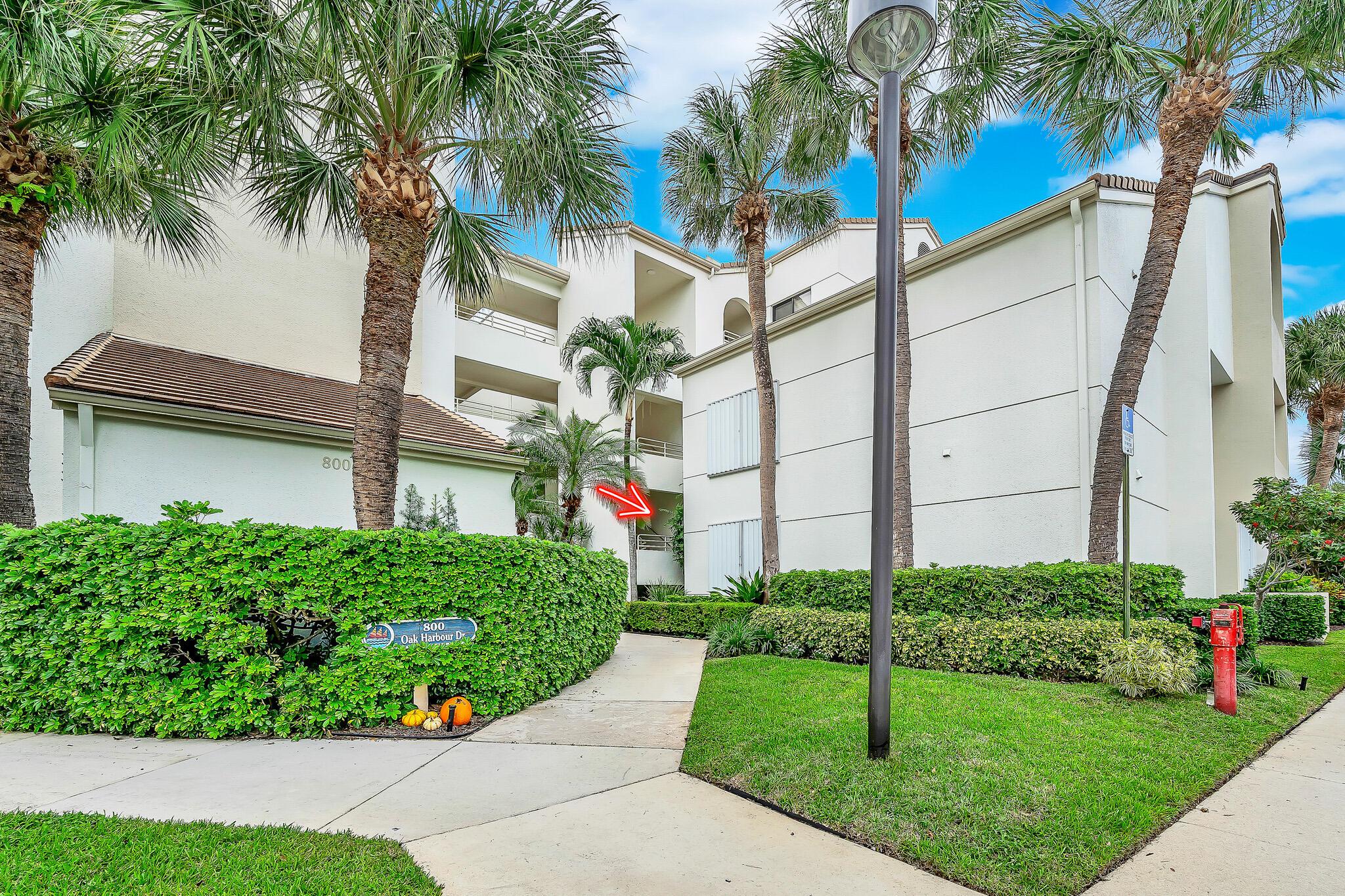 OAK HARBOUR CONDOS - Residential Lease