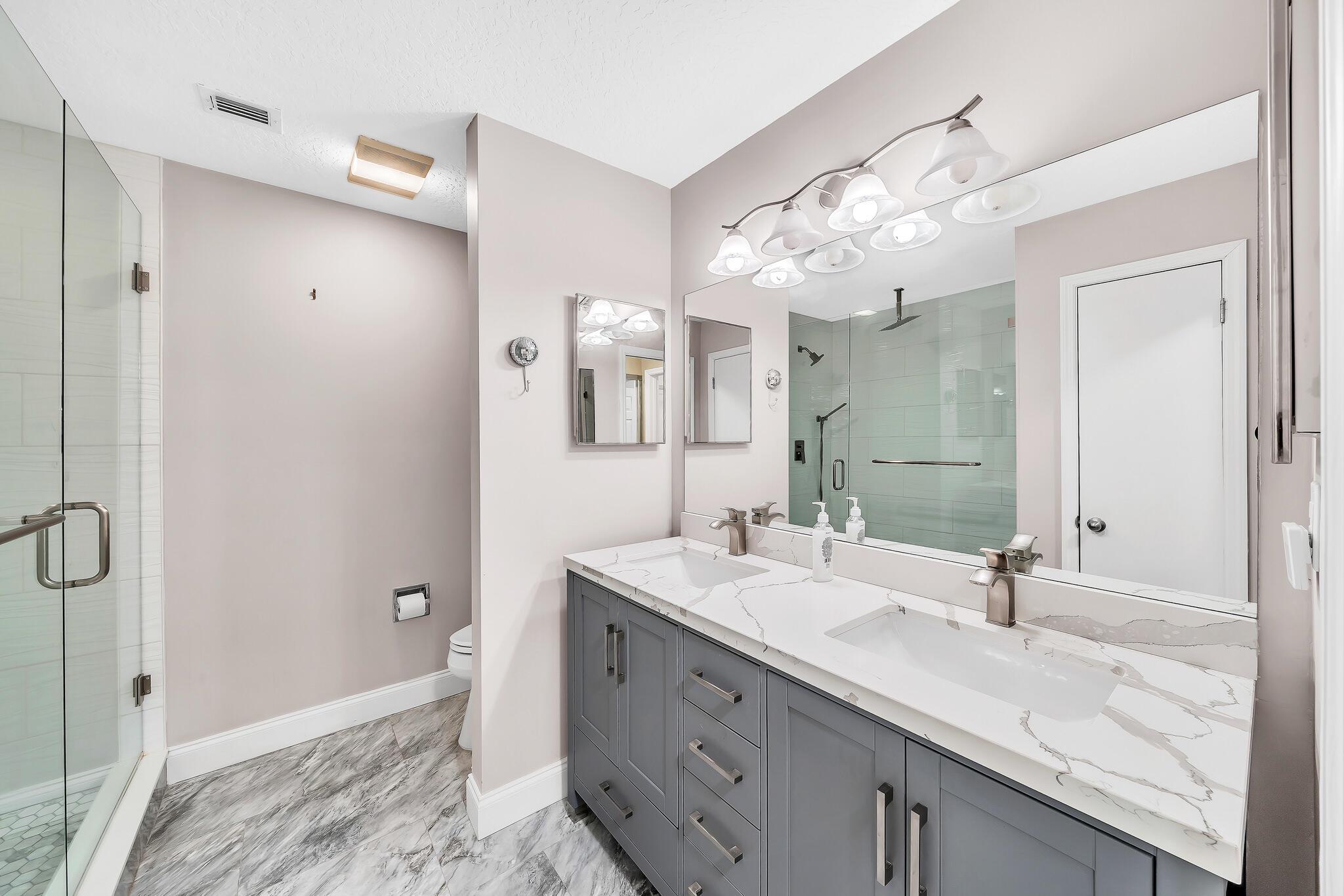 OAK HARBOUR CONDOS - Residential Lease