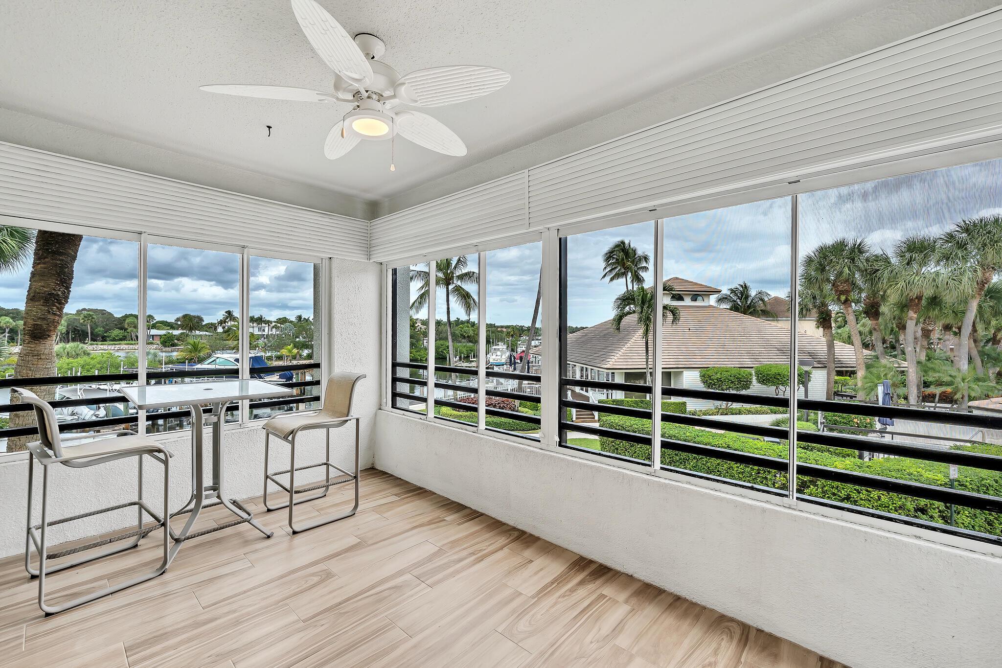 OAK HARBOUR CONDOS - Residential Lease