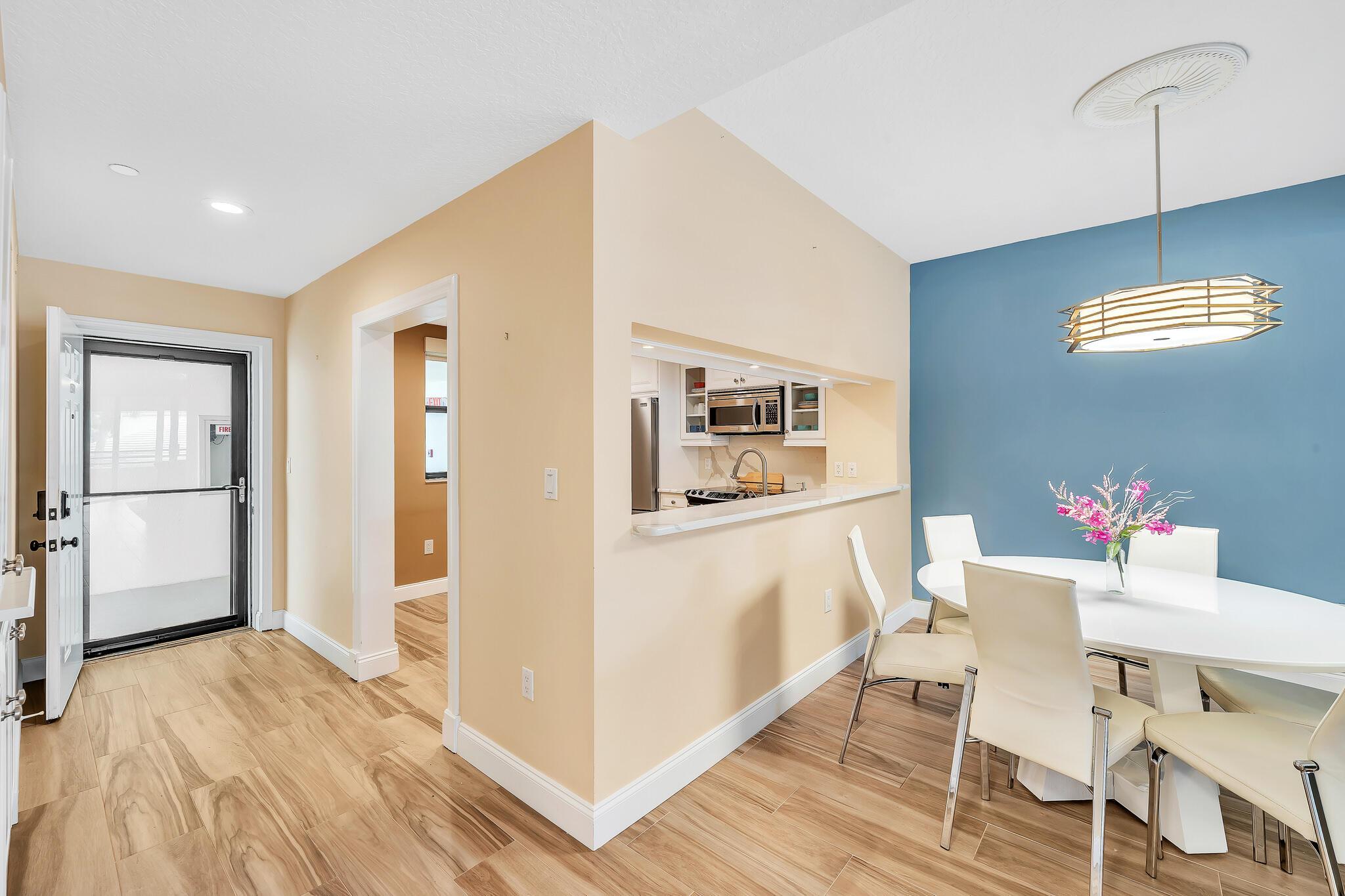 OAK HARBOUR CONDOS - Residential Lease