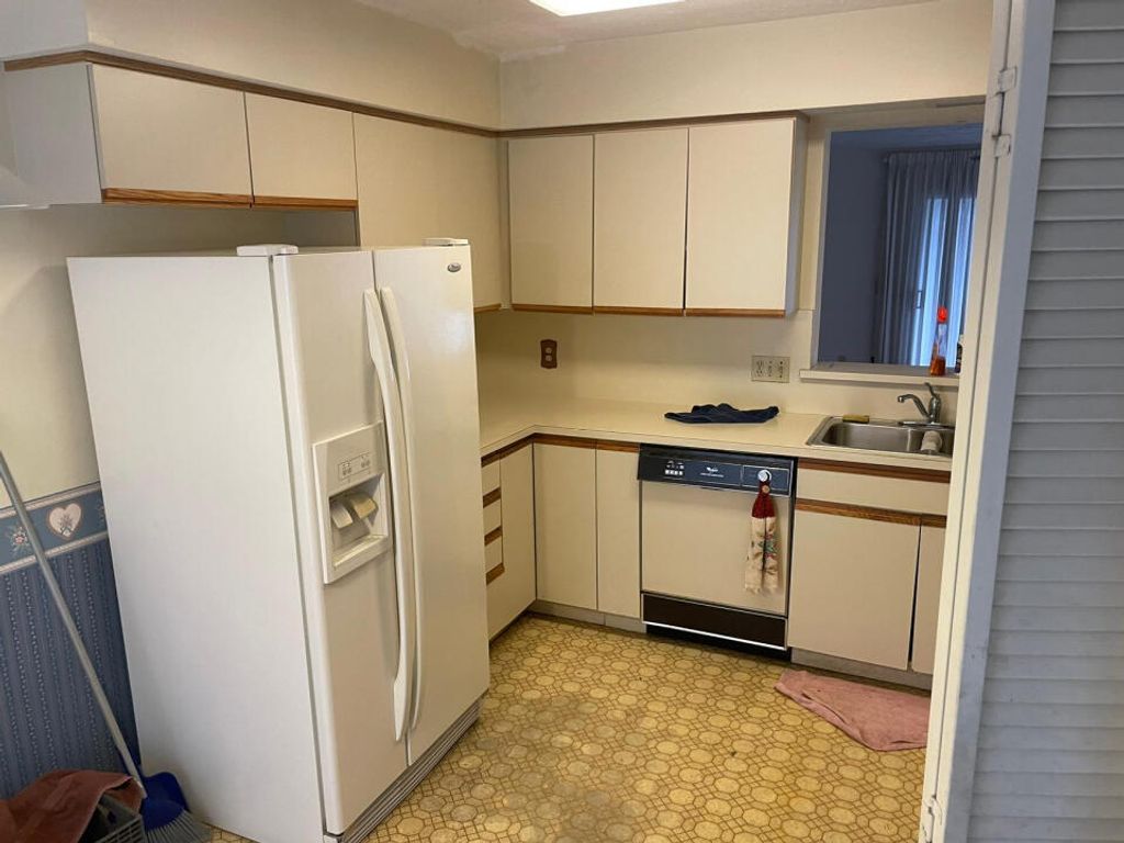 Photo of 2060 Colonial Road #G-3, Fort Pierce, FL 34950 (MLS # R10966387)