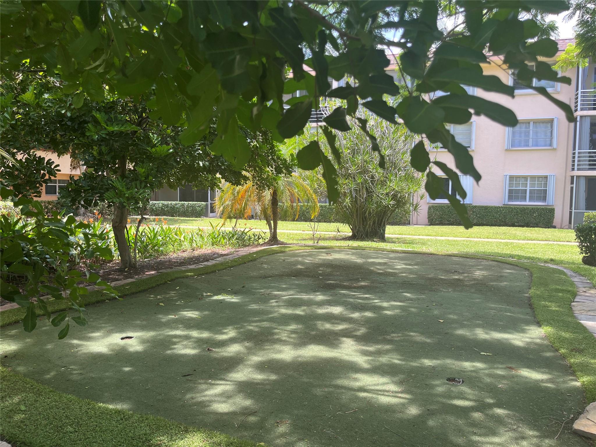 Lighthouse Point Plaza Co - Residential Lease