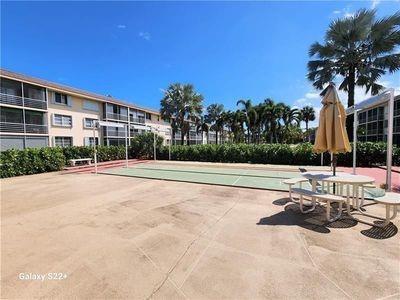 Lighthouse Point Plaza Co - Residential Lease