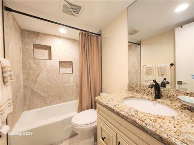 Lighthouse Point Plaza Co - Residential Lease