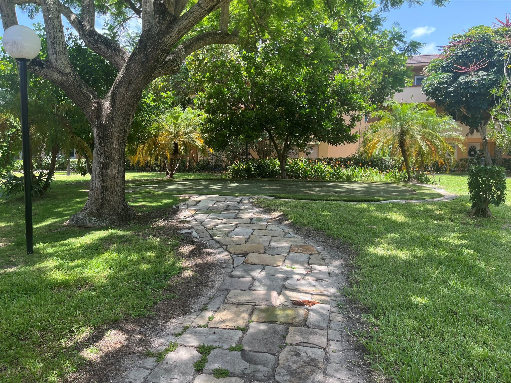 Lighthouse Point Plaza Co - Residential Lease