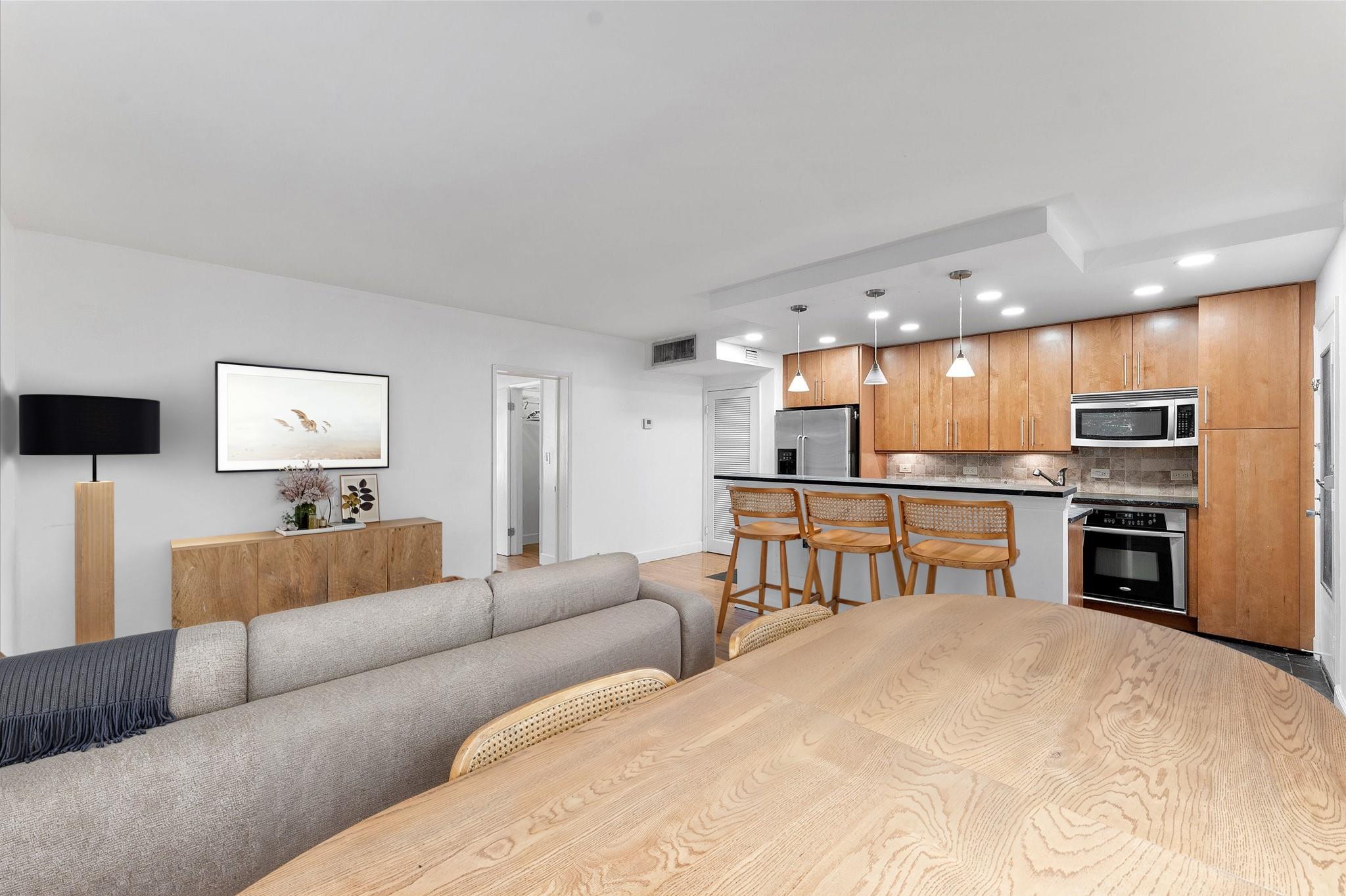 125 Isle Of Venice Dr 10