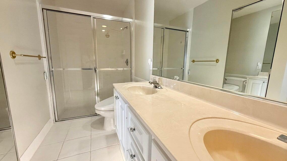 Riverwalk - Residential Lease