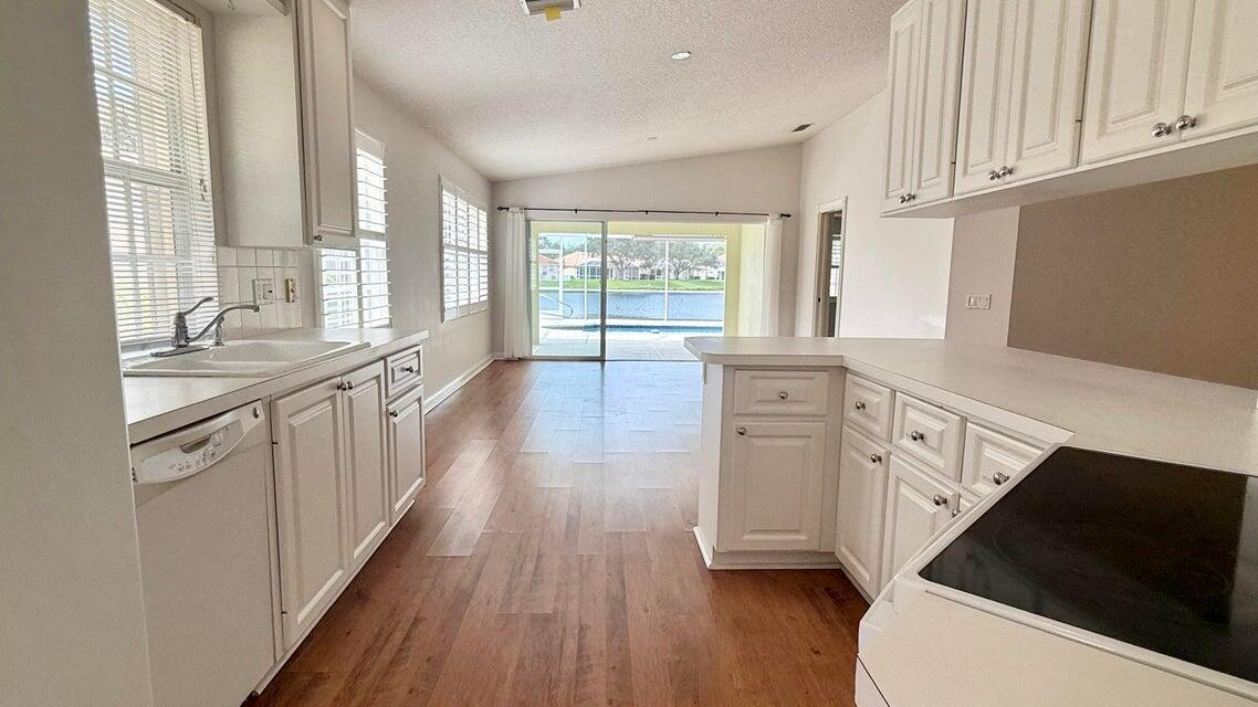 View photos, virtual tours, details... 2243 Blue Springs Road