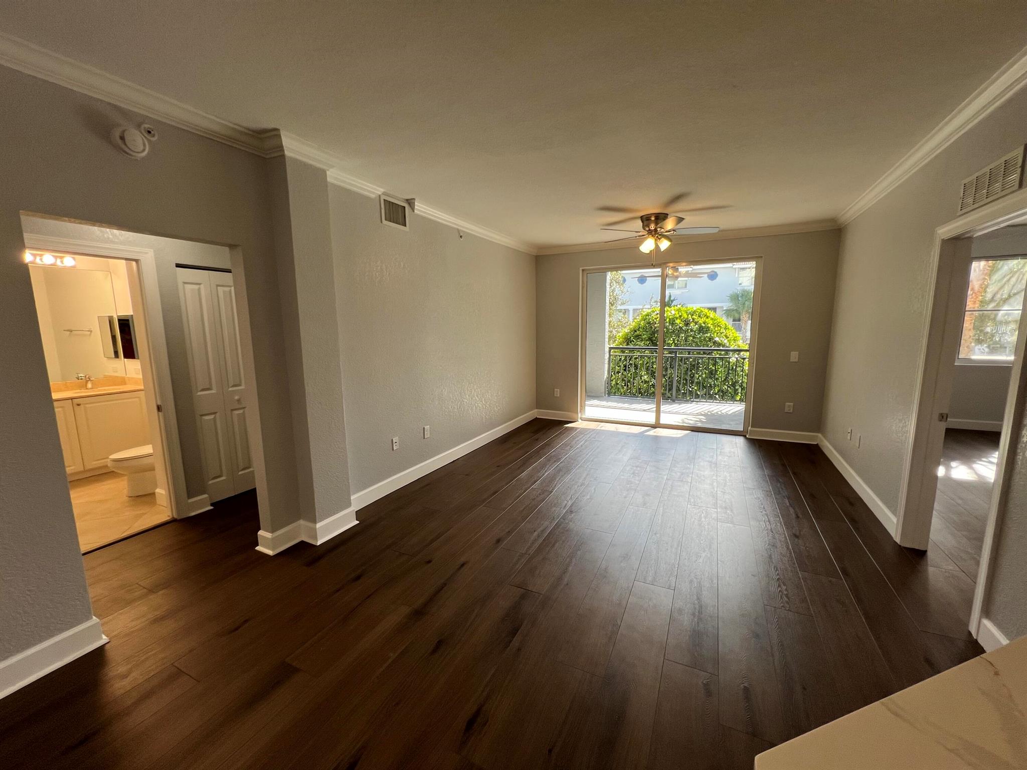 VIZCAYA LAKES CONDO - Residential