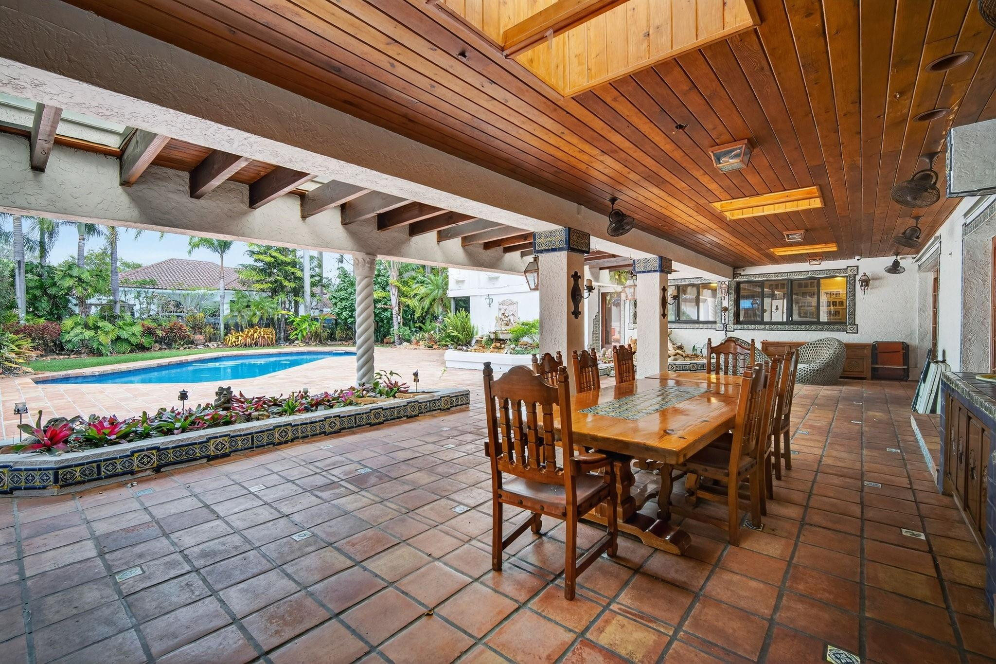 OAK POINT - Residential