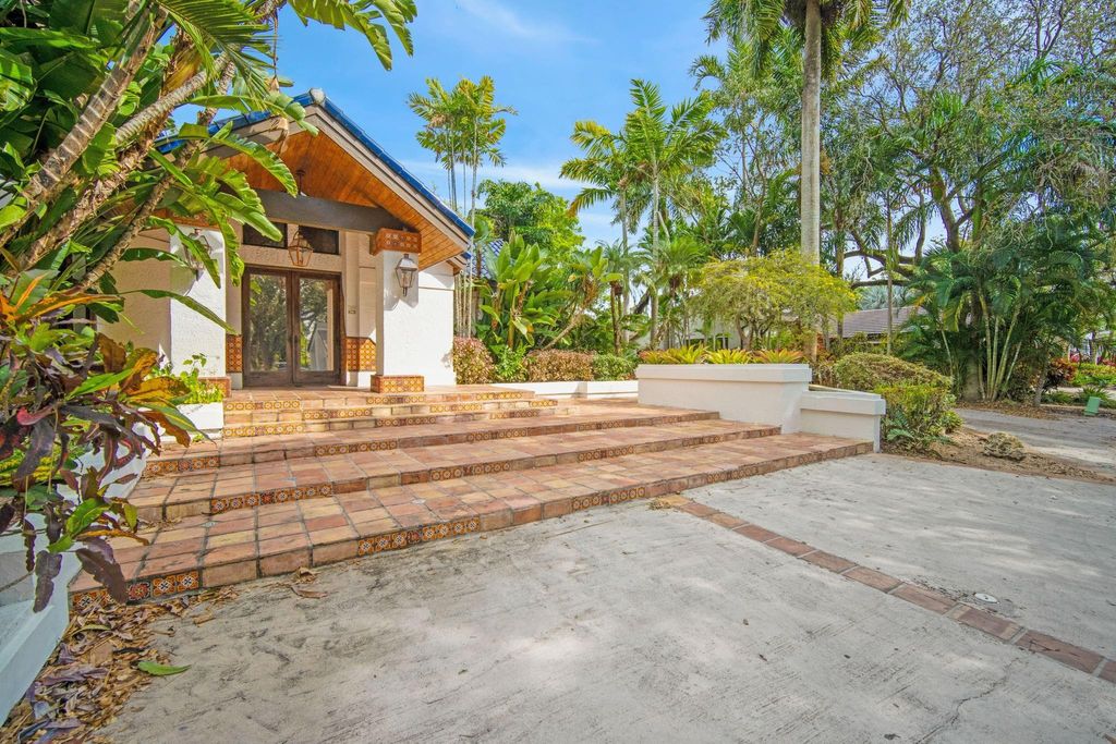 Photo of 5720 SW 33rd Terrace, Hollywood, FL 33312 (MLS # F10555731)