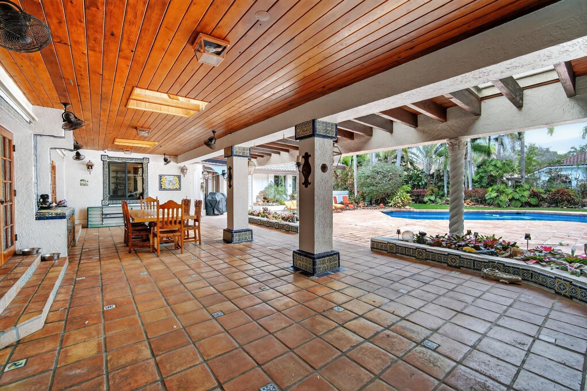 OAK POINT - Residential