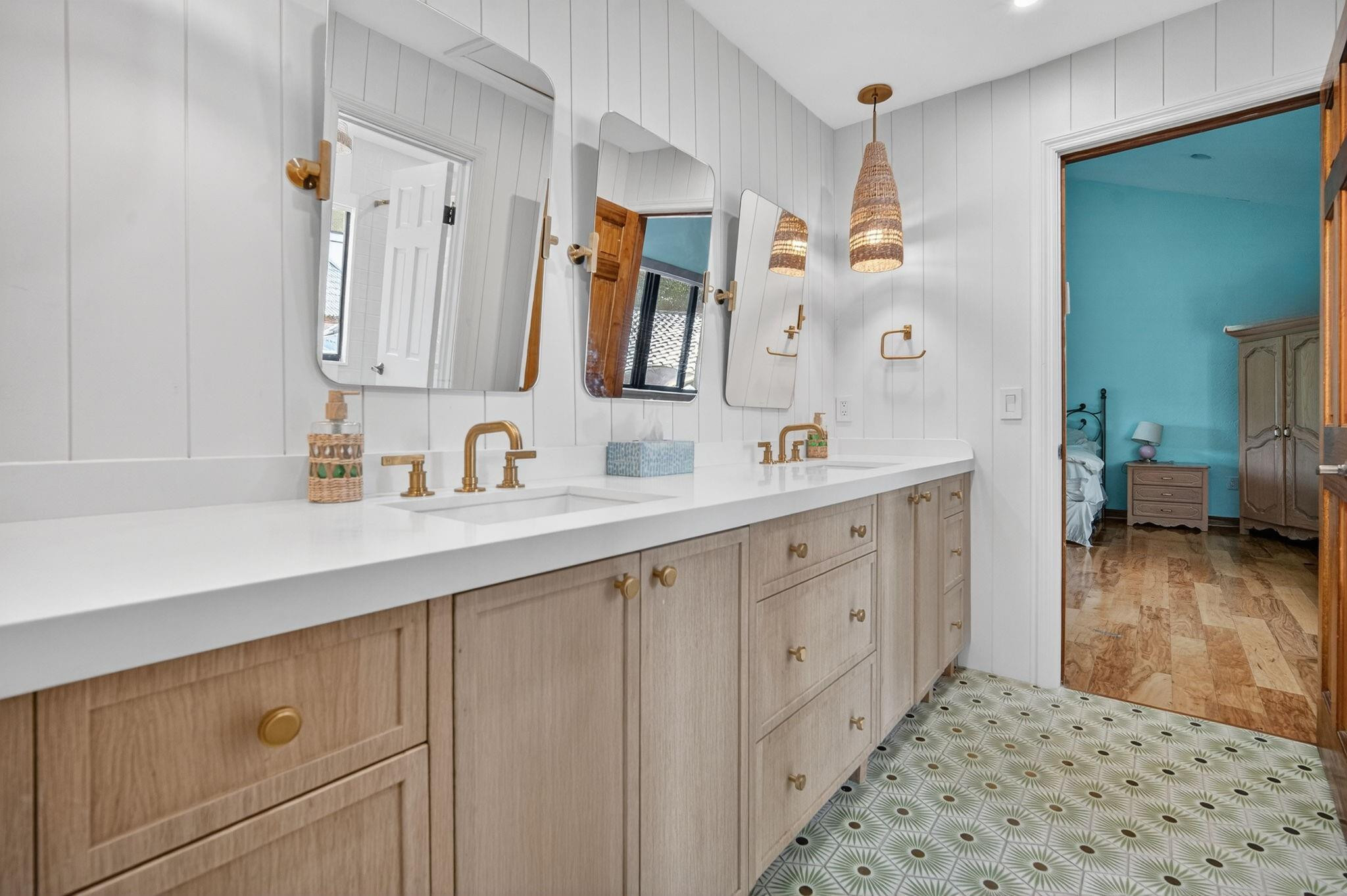 OAK POINT - Residential