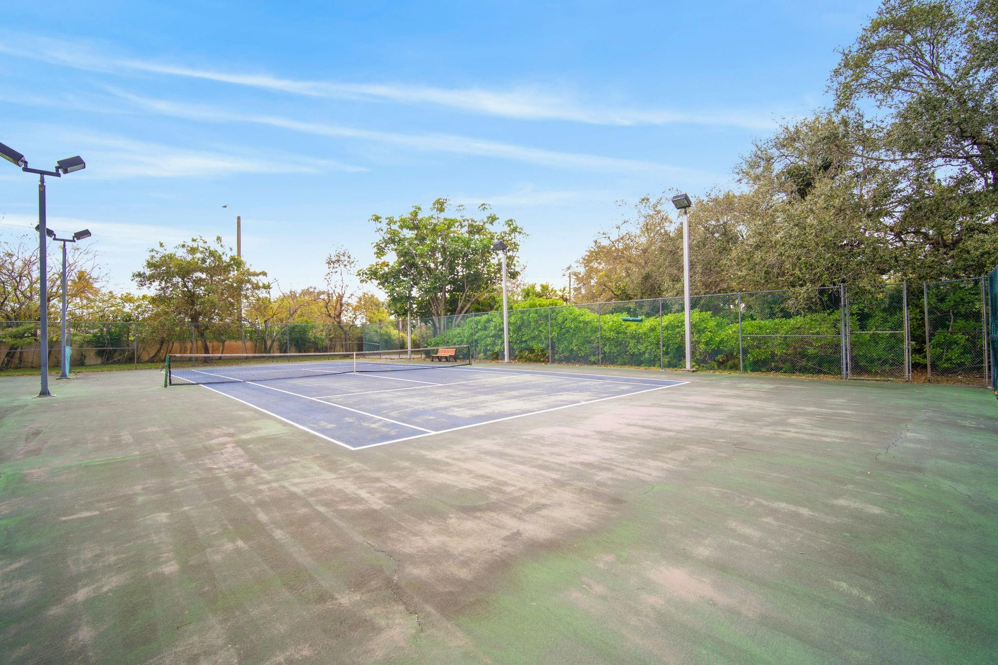 OAK POINT - Residential