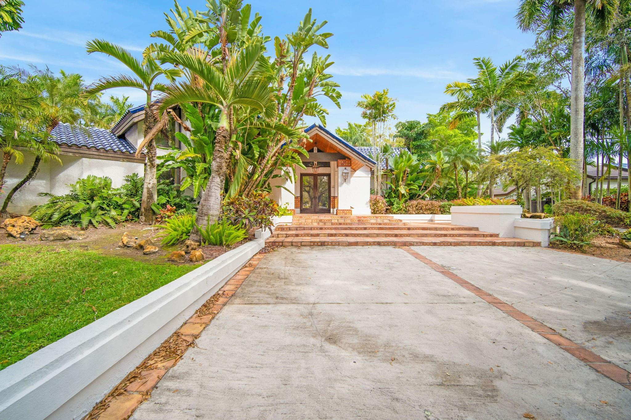 OAK POINT - Residential