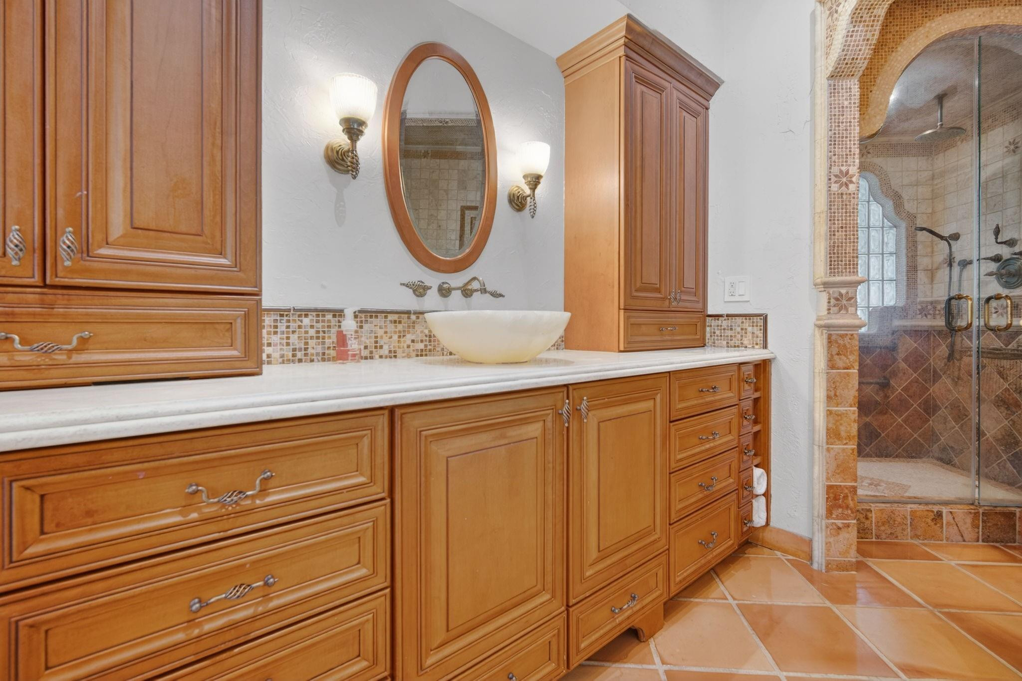 OAK POINT - Residential