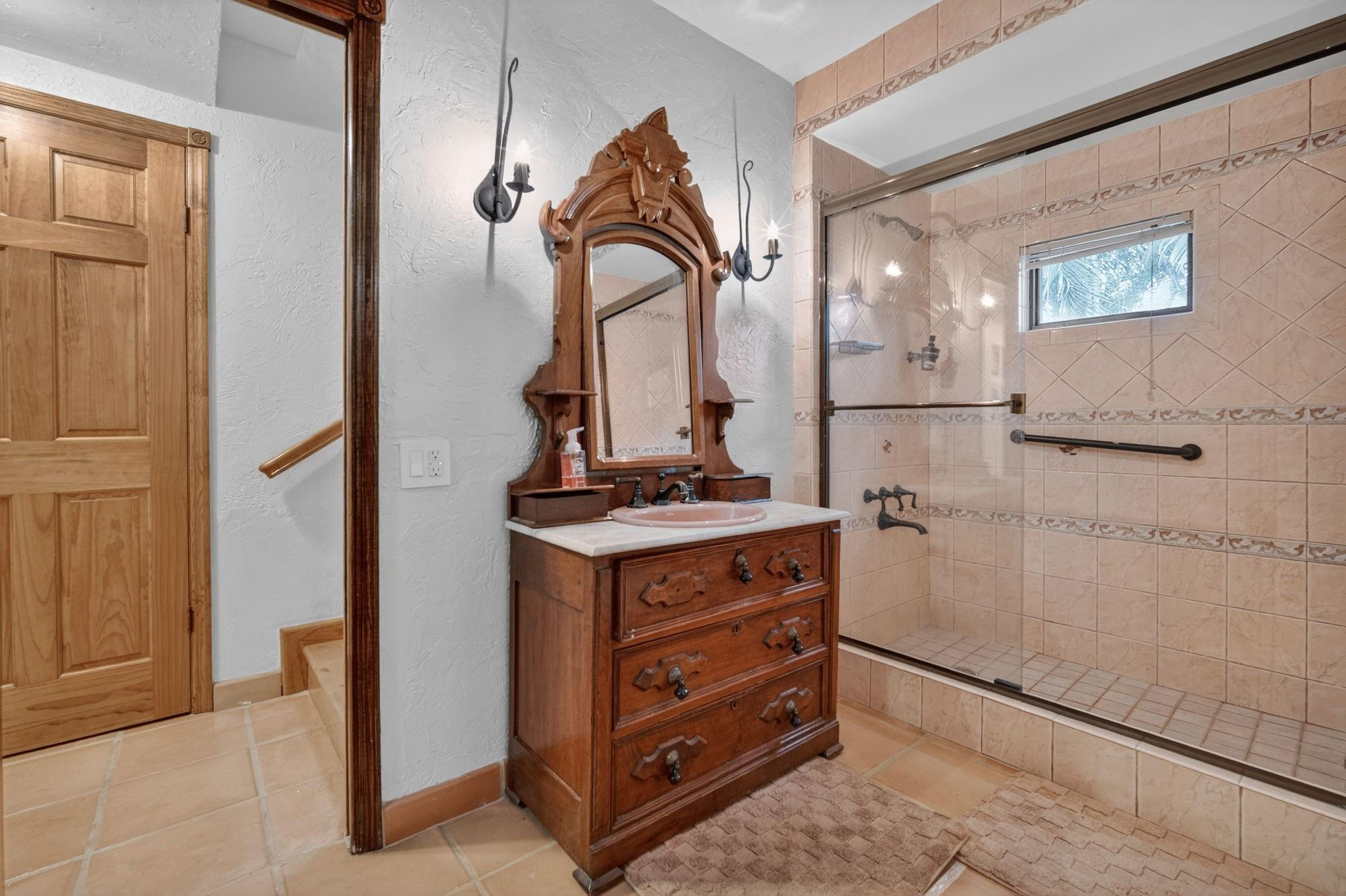 OAK POINT - Residential