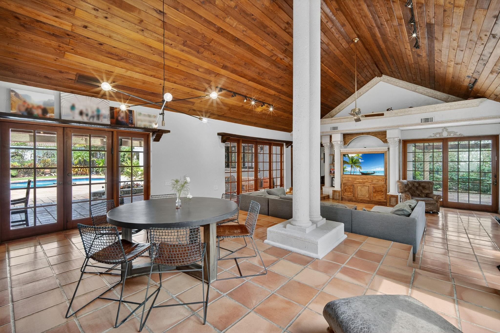 OAK POINT - Residential