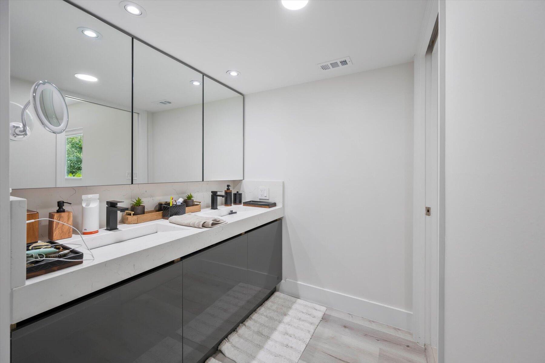 HOMELAND - Residential