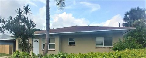 623 45th Street House West Palm Beach FL 33407
