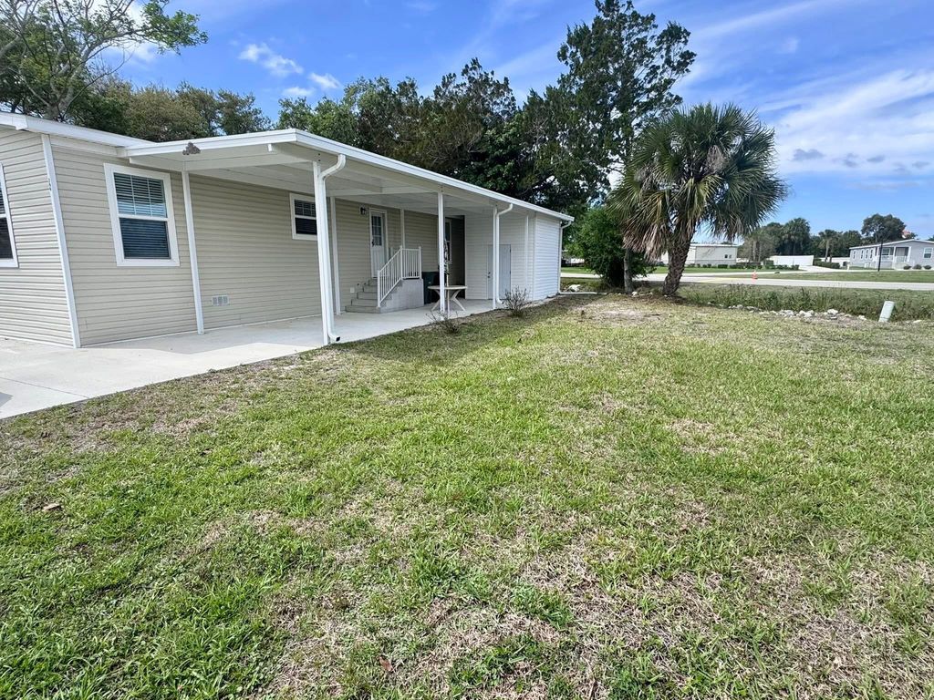 Photo of 366 Whippoorwill Circle, Fort Pierce, FL 34982 (MLS # B26019079)