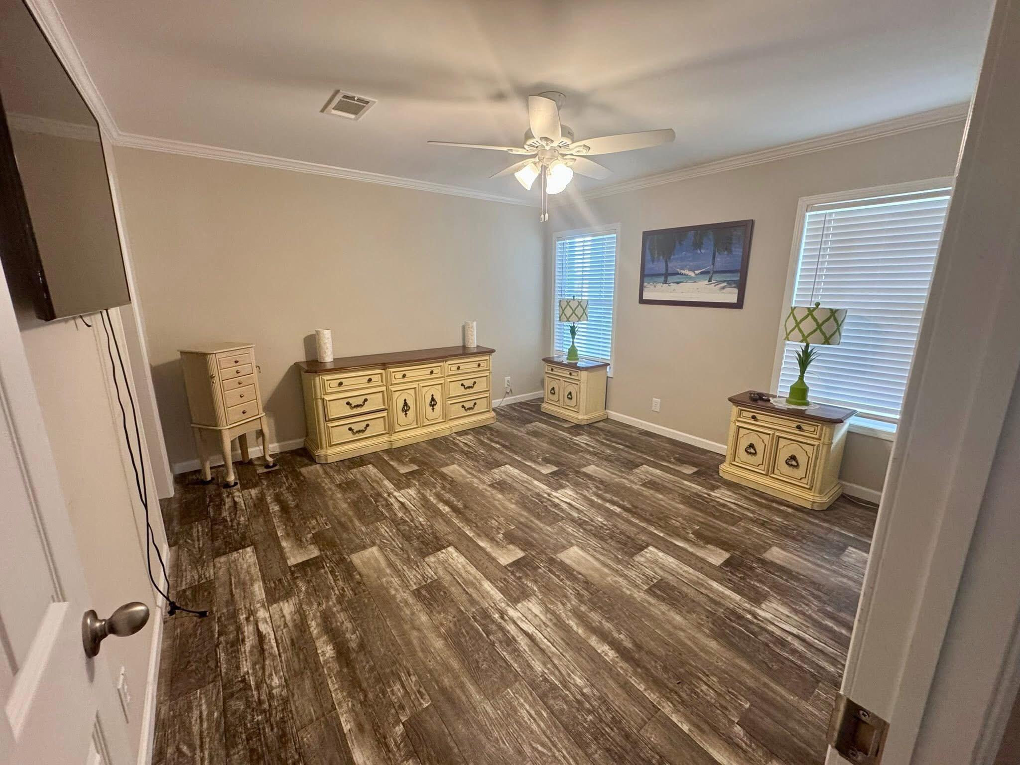 SANDHILL SHORES - Residential