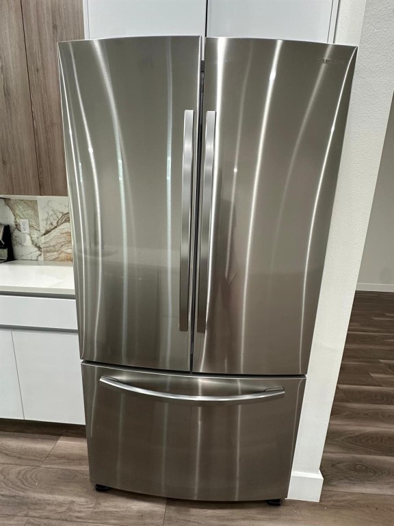 LAS PALMAS - Residential Lease