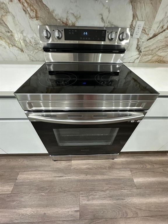 LAS PALMAS - Residential Lease