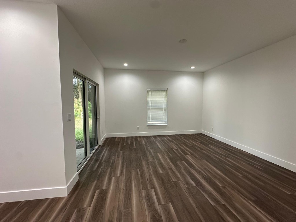 LAS PALMAS - Residential Lease