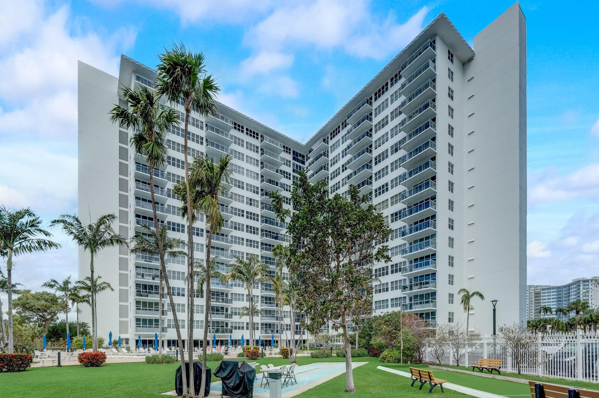 CORAL RIDGE TOWERS EAST - Residential