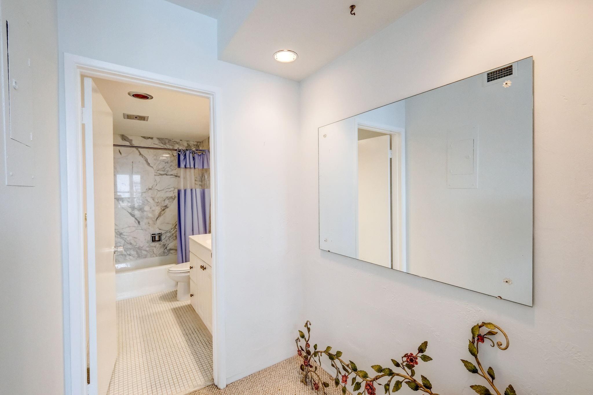 CORAL RIDGE TOWERS EAST - Residential