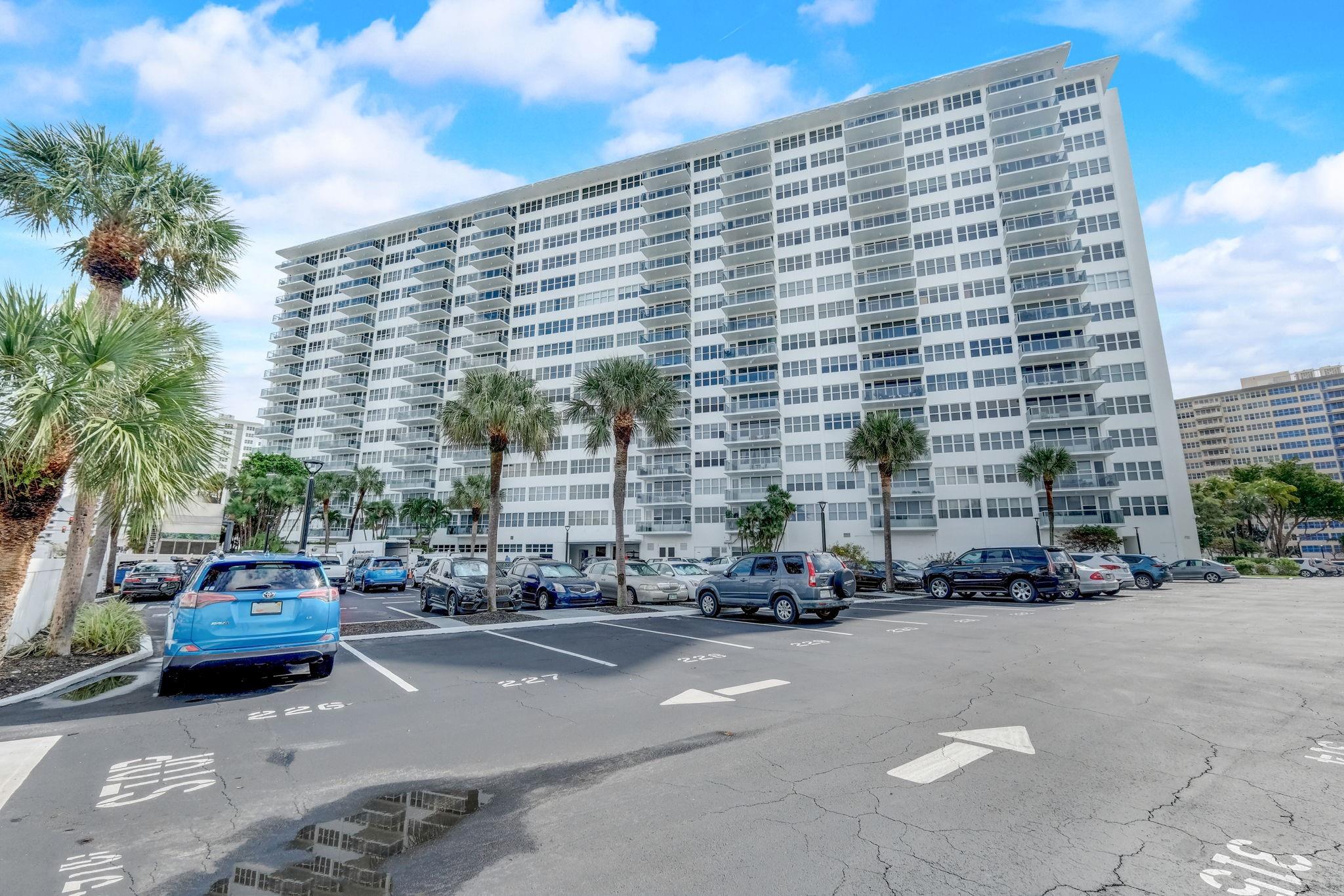 CORAL RIDGE TOWERS EAST - Residential