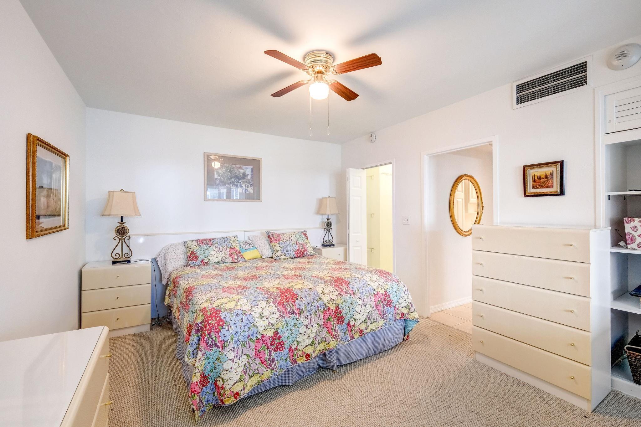 CORAL RIDGE TOWERS EAST - Residential