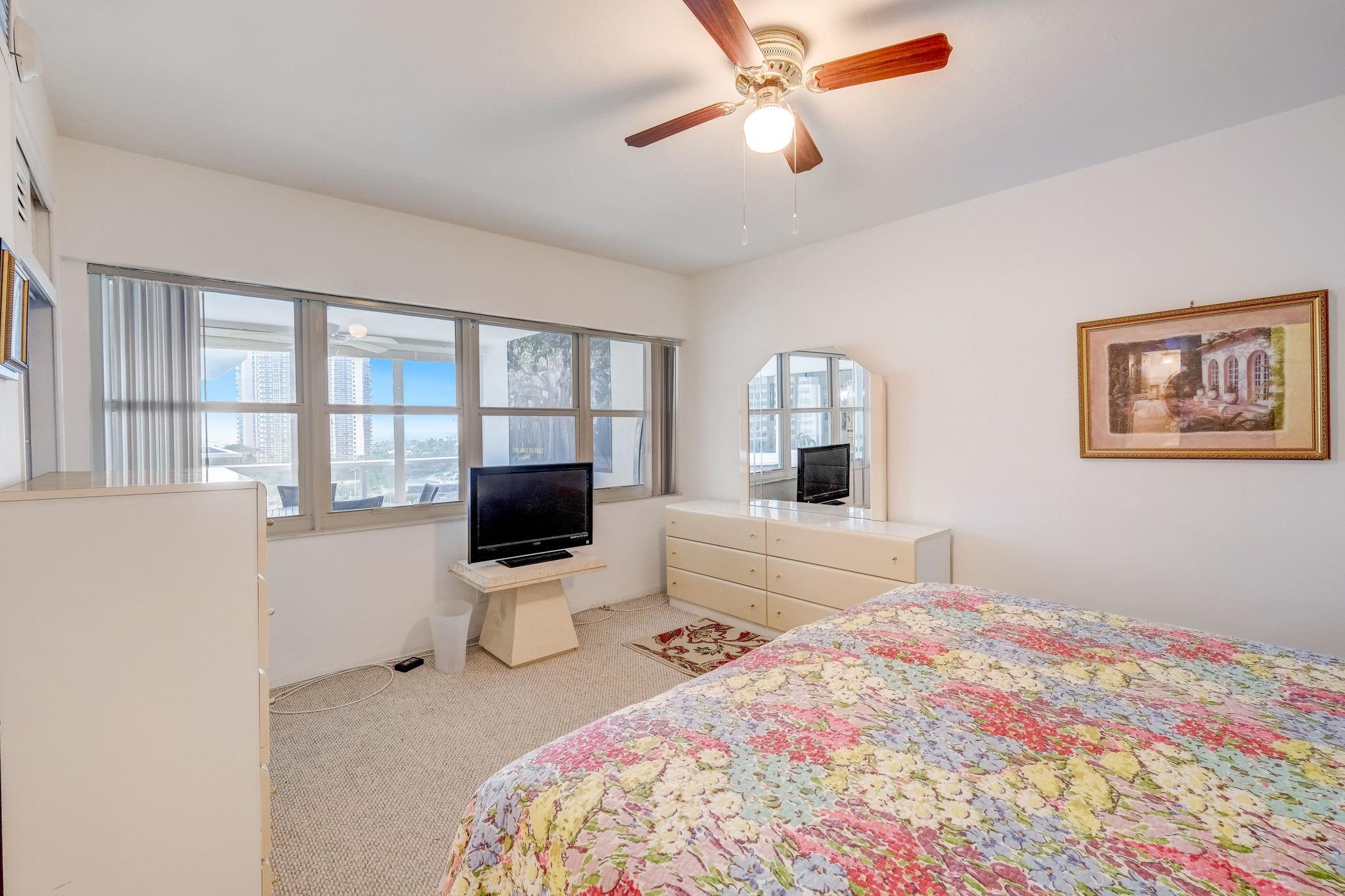 CORAL RIDGE TOWERS EAST - Residential