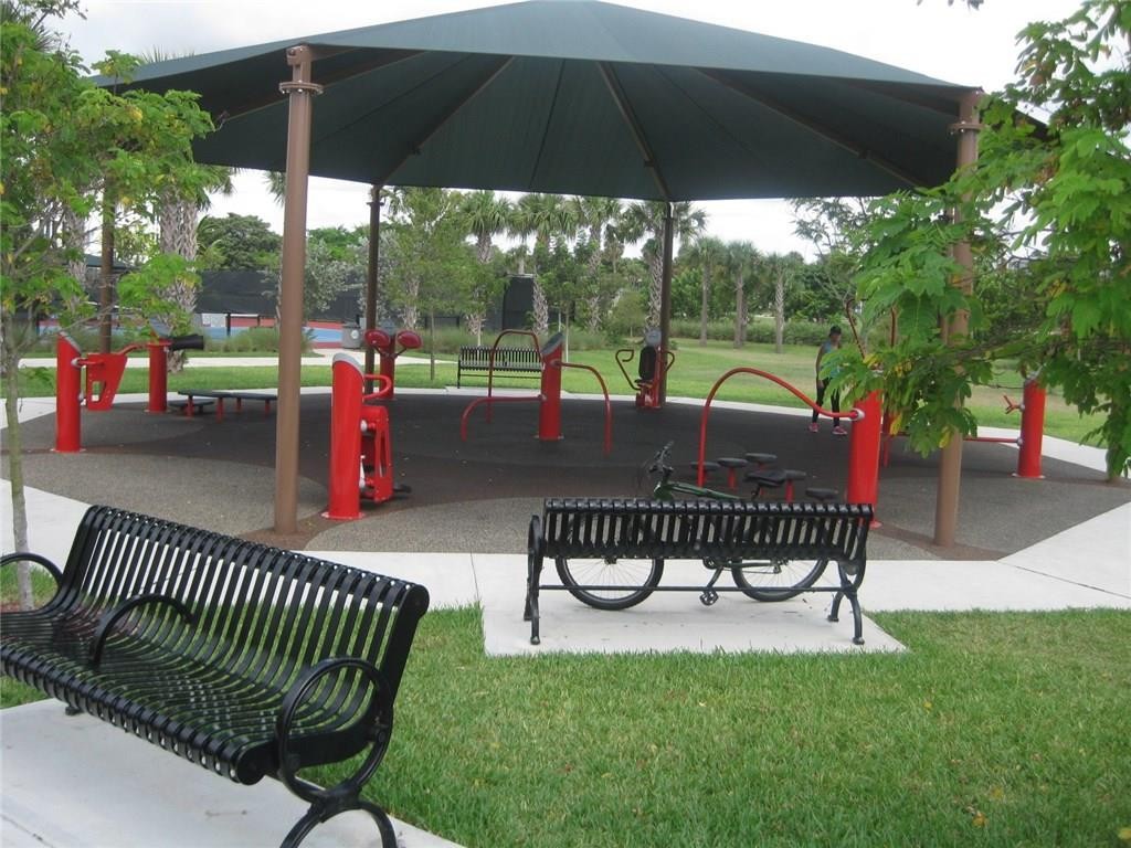 Palm Aire Country Club - Residential