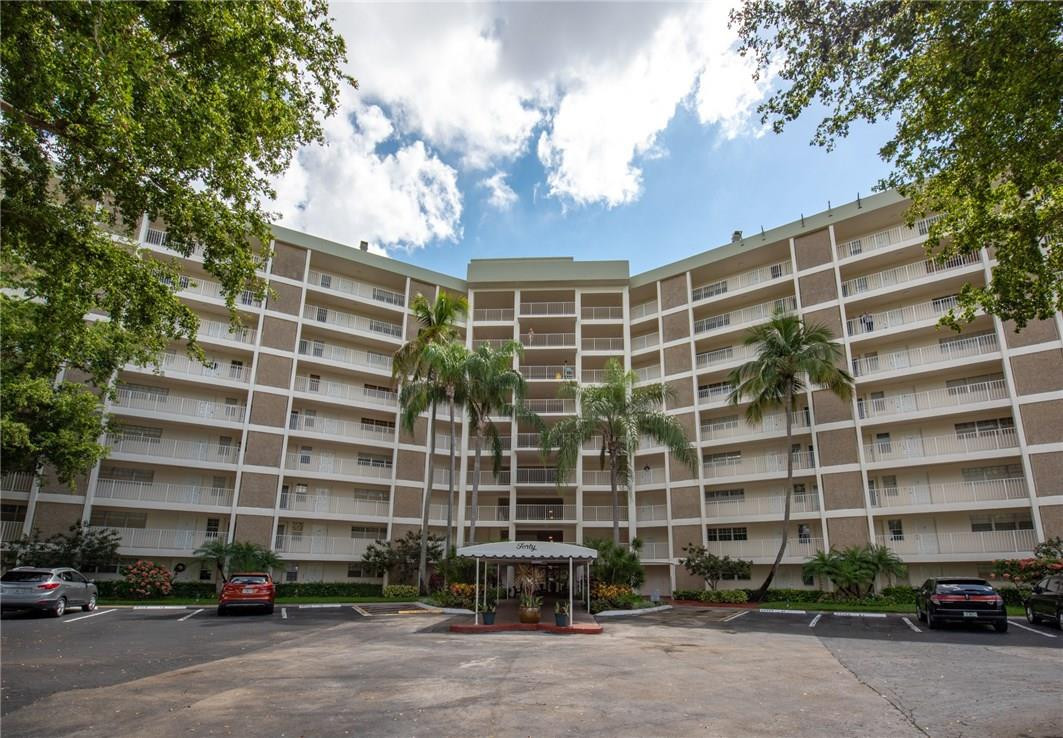 Palm Aire Country Club - Residential