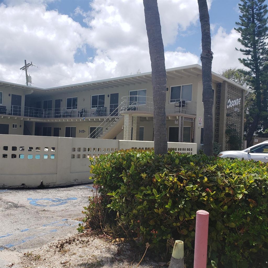 Photo of 100 Cascade Lane #1, Palm Beach Shores, FL 33404 (MLS # R10915016)