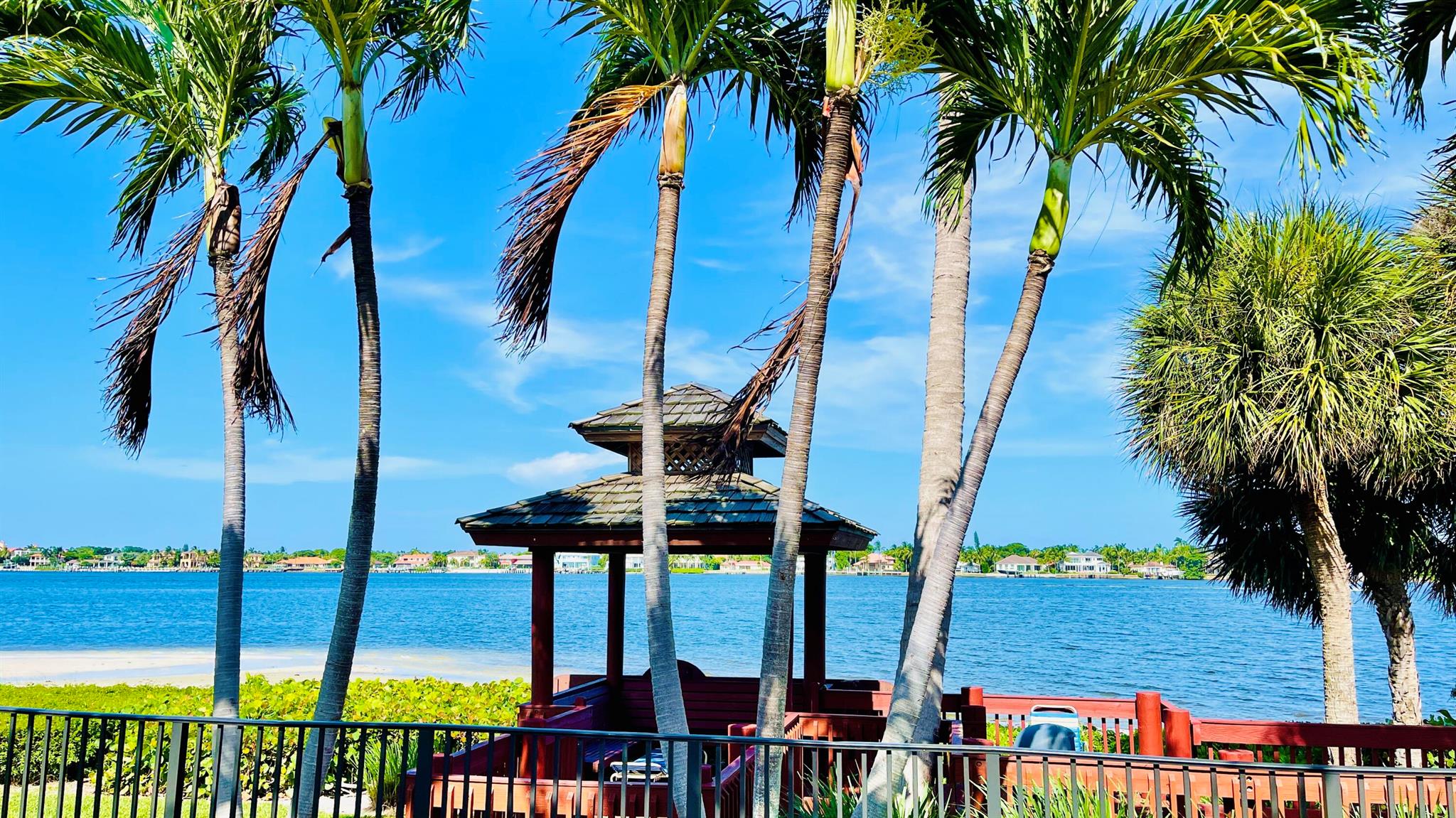 HALF MOON BAY CONDO - Residential Lease