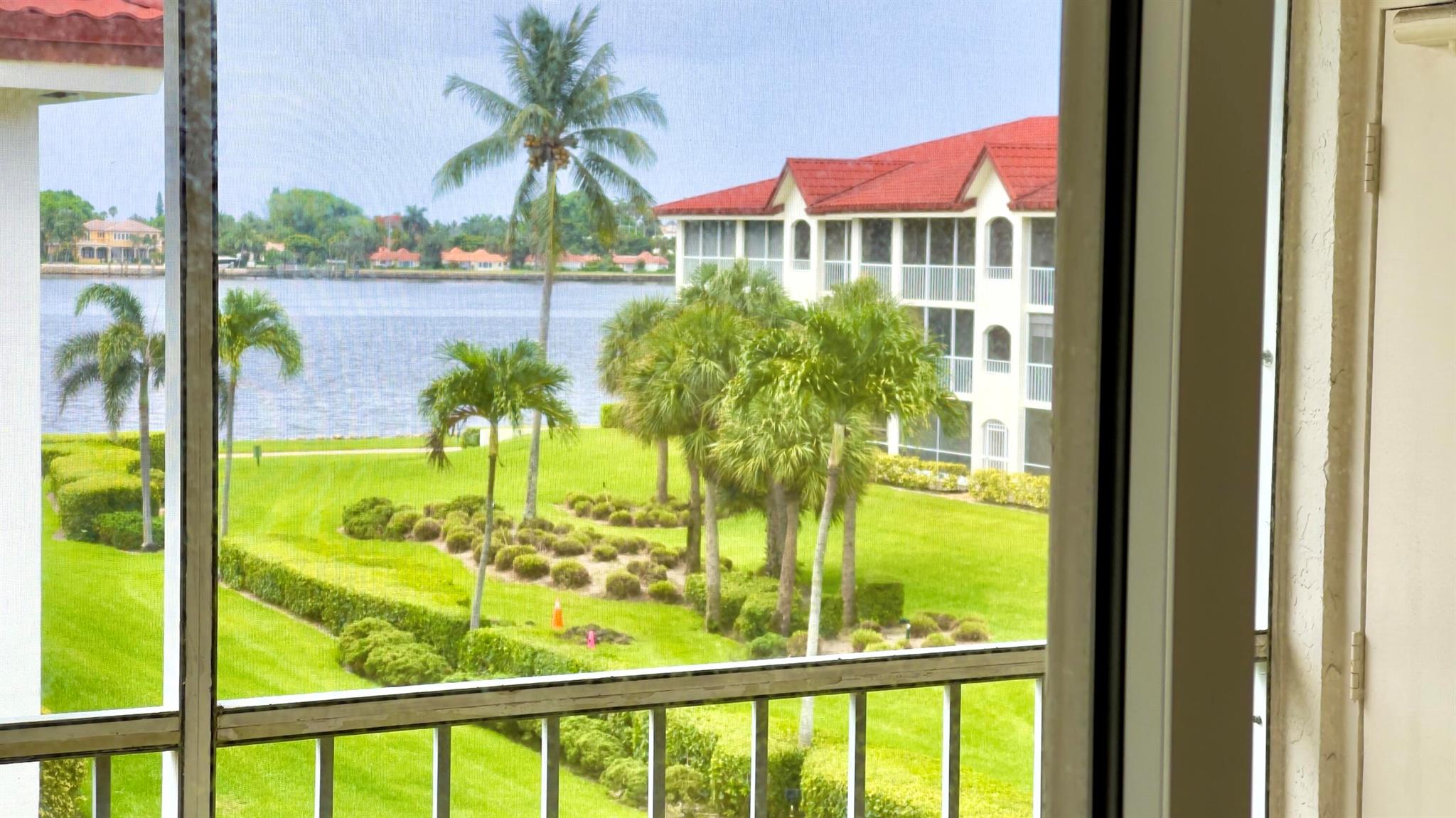 HALF MOON BAY CONDO - Residential Lease