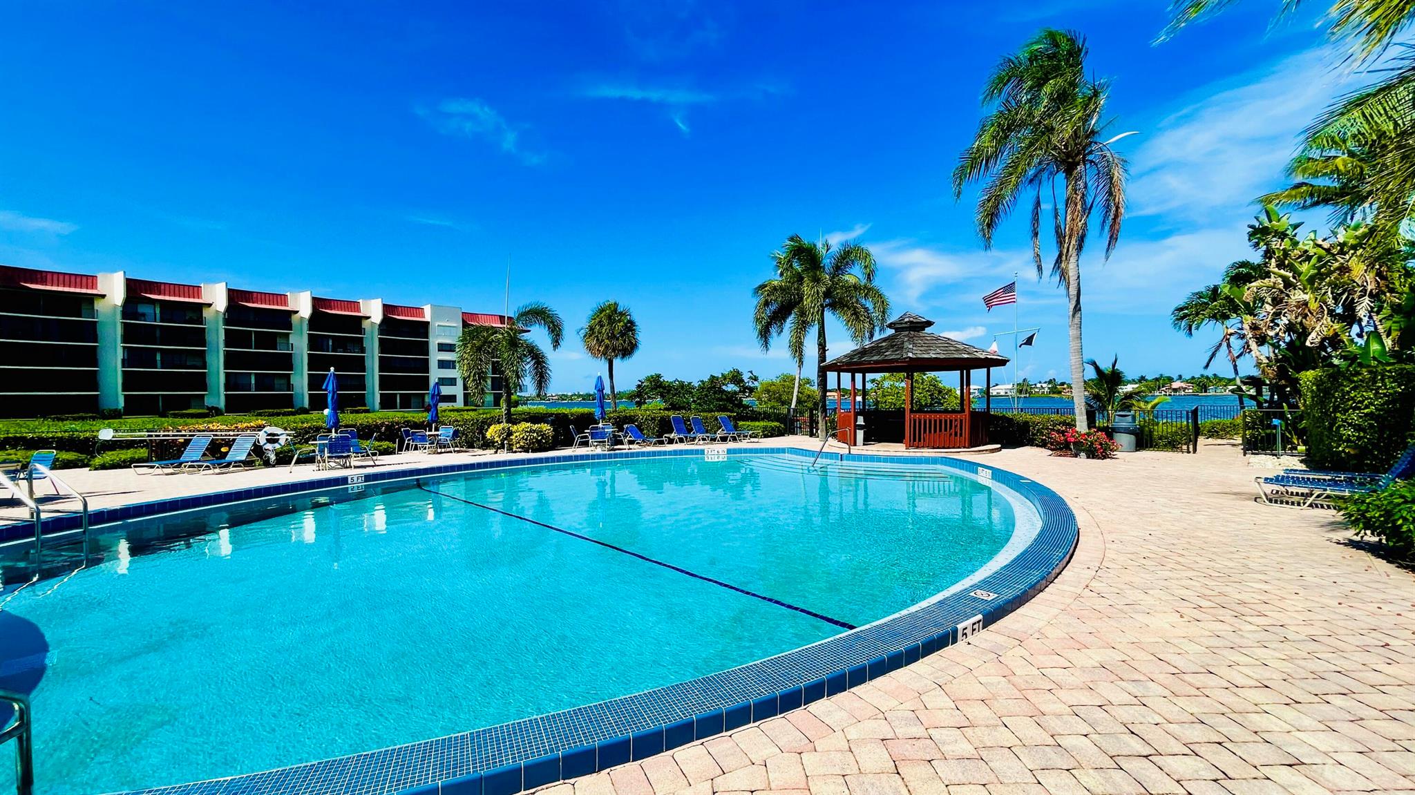 HALF MOON BAY CONDO - Residential Lease