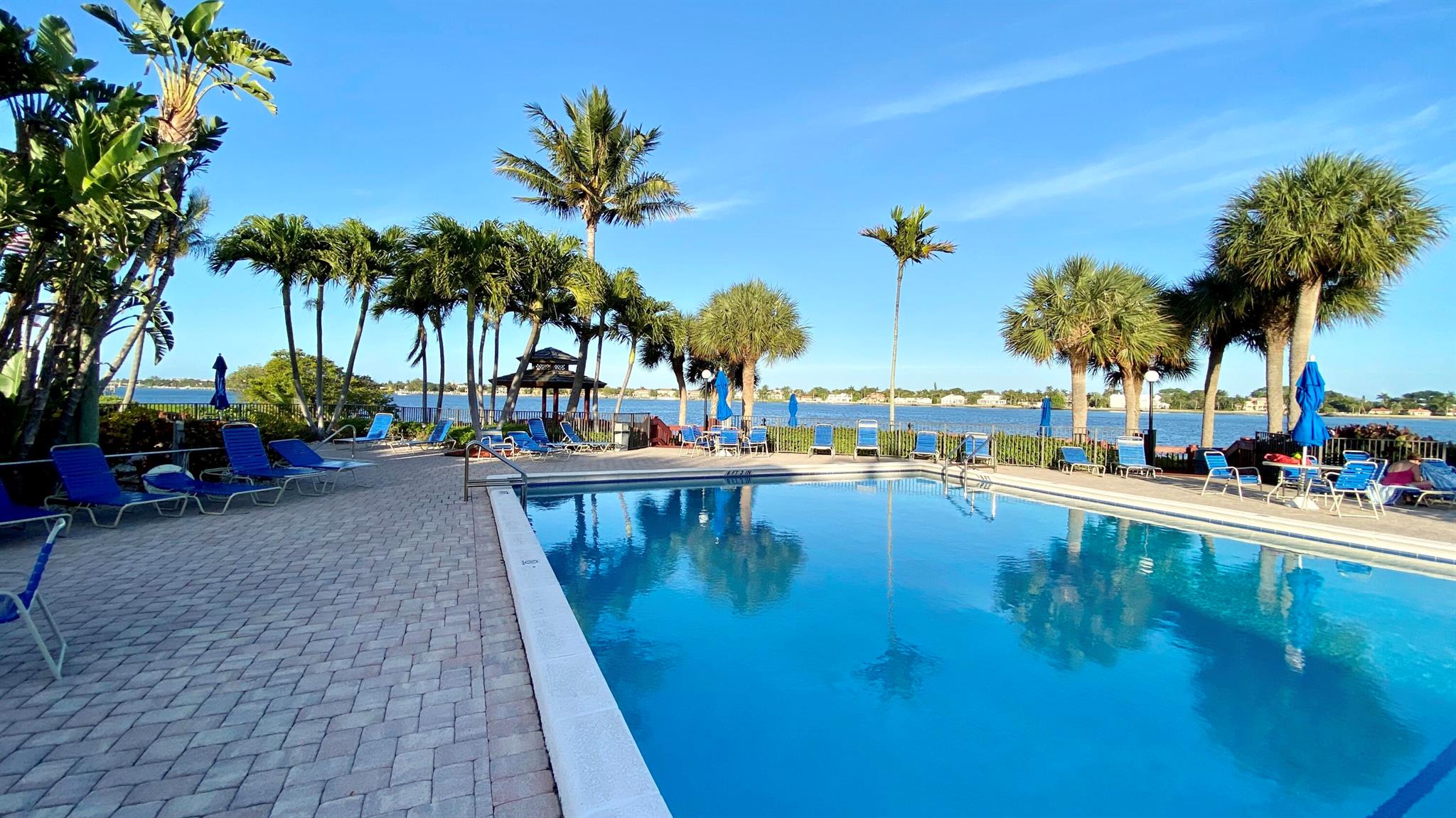 HALF MOON BAY CONDO - Residential Lease