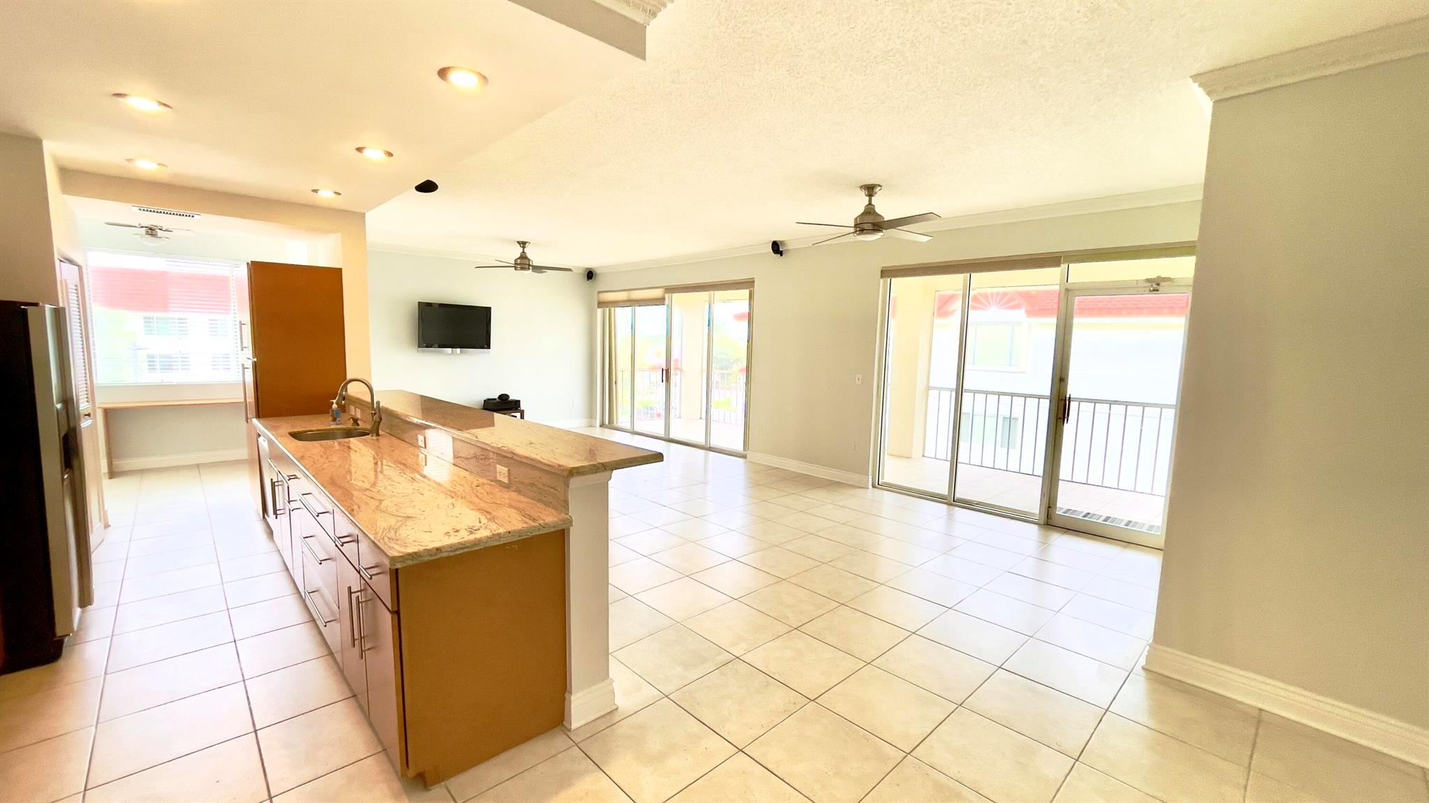 HALF MOON BAY CONDO - Residential Lease